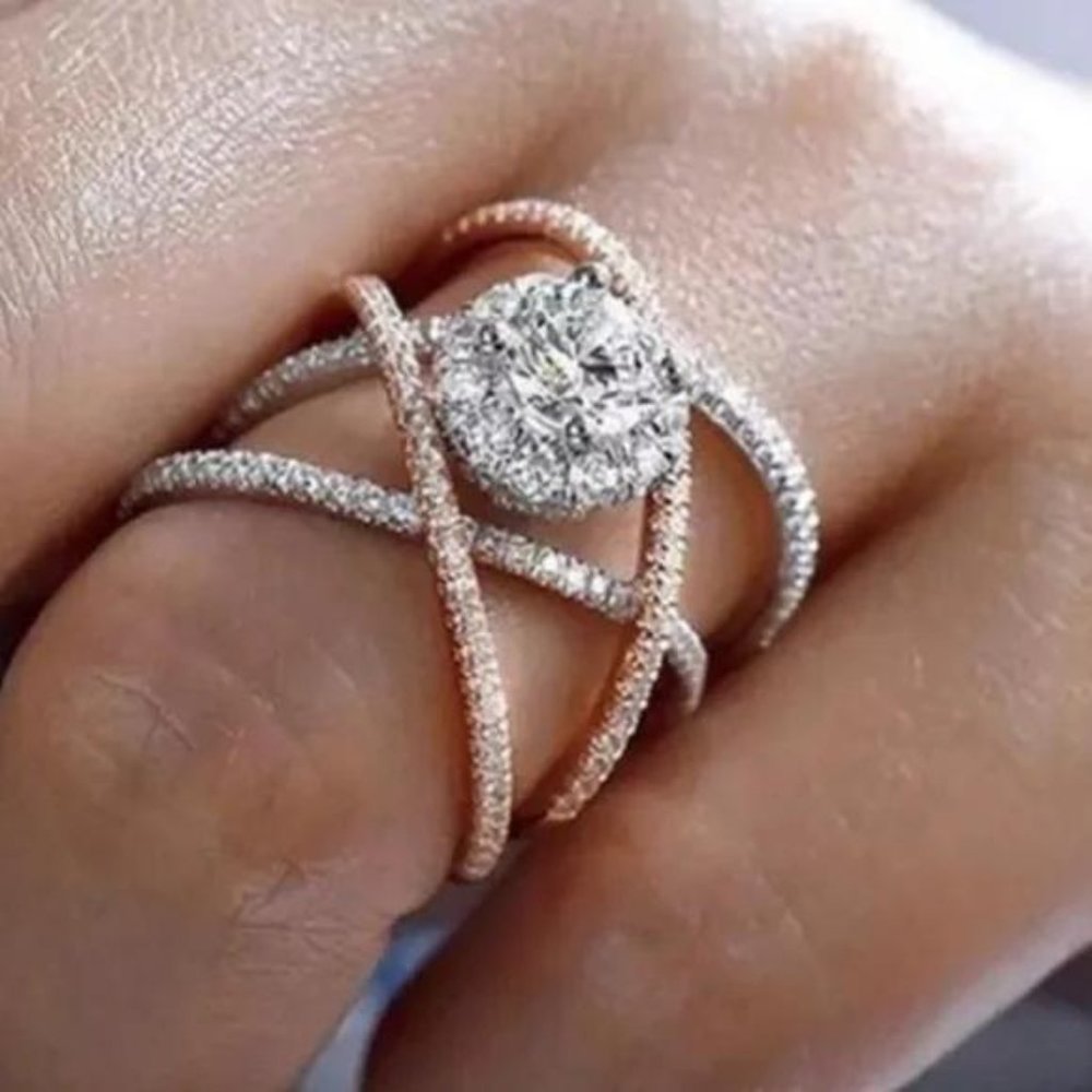 NEW 925 STERLING SILVER ROSE GOLD DIAMOND RING, CUTE RING, SHINY RING.